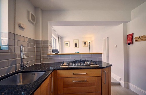 Woodhorn House | Host & Stay | Roselyn By The Sea