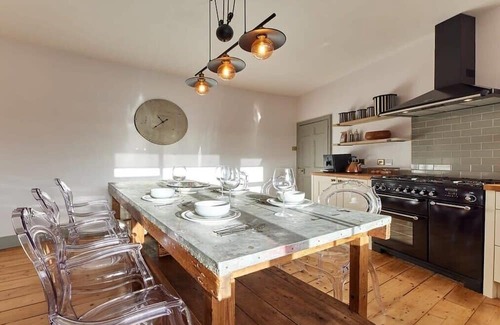 Tynemouth House | Host & Stay | Peacock House