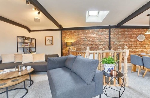 South Charlton Apartment | Host & Stay | The Burrow
