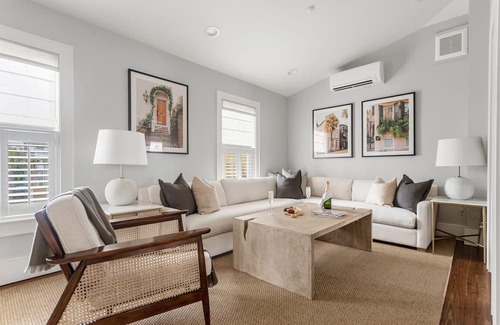 Cannonborough Elliotborough Apartment | Thomas Waring House (Suite D) by StayDuvet!