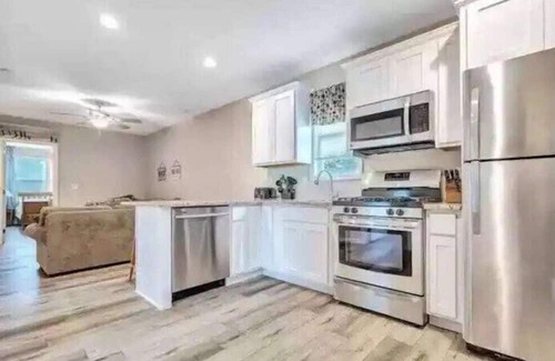Seaside Heights House | Salt Life At Seaside- 8Bed 3bath, GameRoom&RooftopDeck!Beachchair/badges/cart i