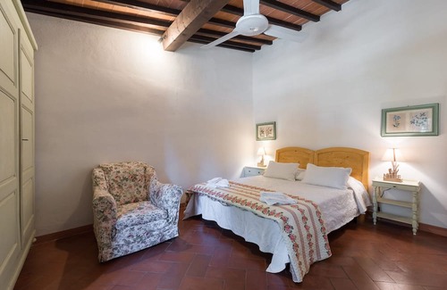 Impruneta House | Wonderful Tuscan farmhouse with large spaces and panoramic views