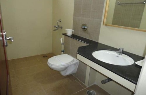 Madurai House | Warmly decorated rooms/Vandiyur Lake view Stay