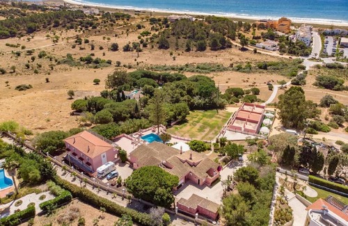 Meia Praia House | Inn Seventies Cheap and Chic - Duplex IV