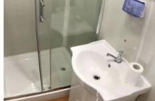 Ciudad Cortes House | Studio Prefab Beach House air-conditioned, hot shower, Easy access & Wifi