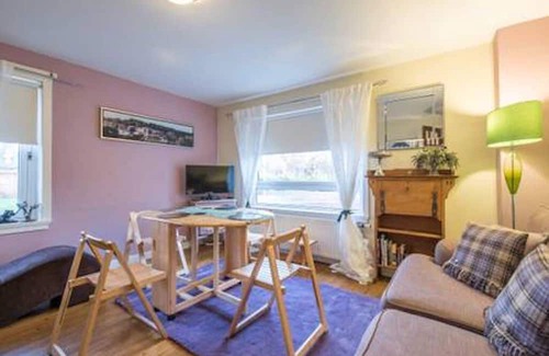 Old Town Apartment | location! location! location!