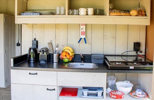 Saint-Julien-des-Landes Ski Chalet | Luxe Sanitary Xl 6 Pers. Villatent at flowery 4-star camping La Bretonnière