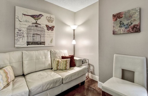 Downtown Austin Apartment | The Littlefields by Lodgewell | Heart of ATX | A6