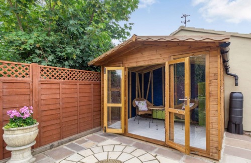Richmond Cottage | Magnolia Cottage, BARTON