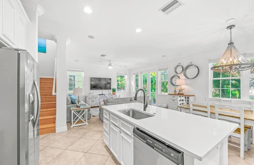Holmes Beach House | Luxury home with private pool and spa, short walk to beach!