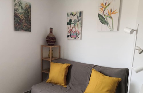 Antibes Old Town Apartment | Bright air-conditioned apartment, Old Antibes close to all activities and beaches