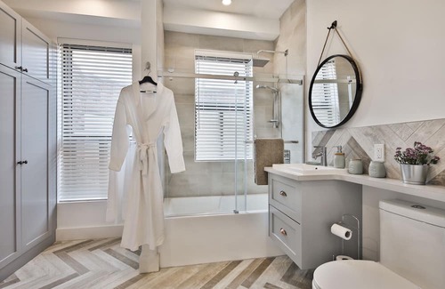 Mile End Apartment | Contemporain 3 Bedrooms/2Bath MileEnd/Plateau