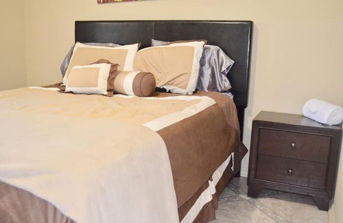 Missouri City House | Home away from home "add more text here"