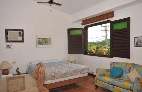 Village da Ferradura House | House 6 suites and 100 meters from Horseshoe Beach / Full Service Homemade