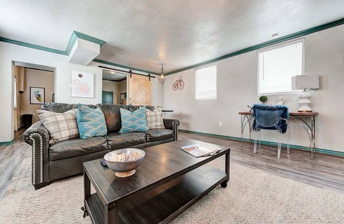 Central Oklahoma City House | Indie Escape 1,blocks away from Plaza District
