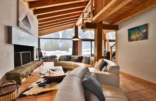 Les Praz-de-Chamonix Ski Chalet | Incredible Chalet-Terrace Incredible-Jacuzzi & Sauna