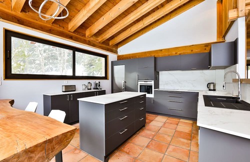 Les Praz-de-Chamonix Ski Chalet | Incredible Chalet-Terrace Incredible-Jacuzzi & Sauna