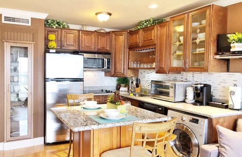 Galveston Condo | Seascape Condo- Beachfront Resort With Pool and Spa