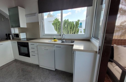 Puerto del Carmen House | Apartment located in prime location with sea views and just 150 meters from the beach