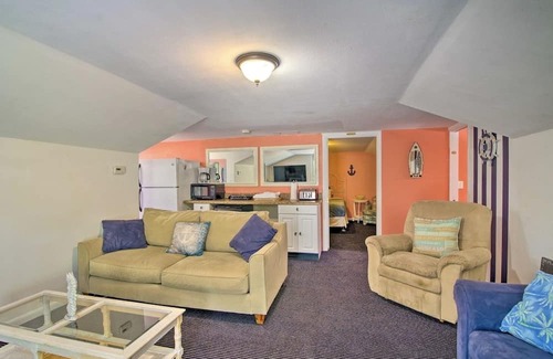 Palm Shores Villa | Waterfront Oasis, DOLPHINS, Deep Water Dock, Full Gym, Tiki Bar, Ocean Boating !