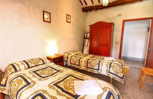 Radicondoli Apartment | Apartment with terrace in Tuscany