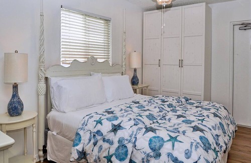 Clearwater Beach Condo | Bayside Condos 29 City and Bay views
