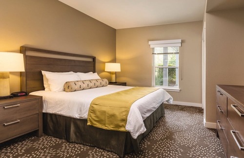 Windsor House | Windsor/Healdsburg Wine country resort Condos 3BEDROOM!! 2BA Sleeps8 NICE!!