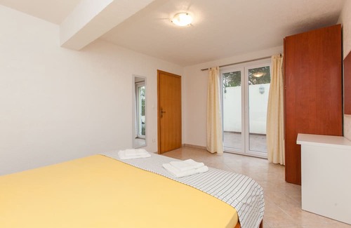Okrug Gornji Apartment | Family-friendly apartments by the sea Okrug Gornji Trogir Split