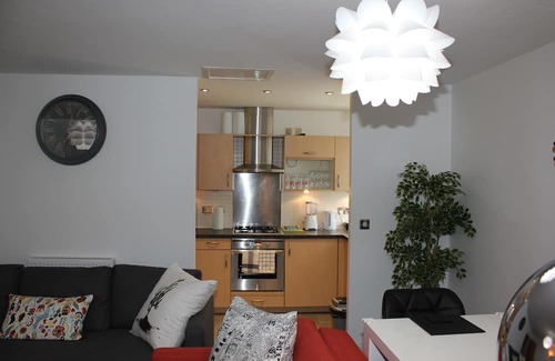 Greenwich Apartment | Miles Close Apartment