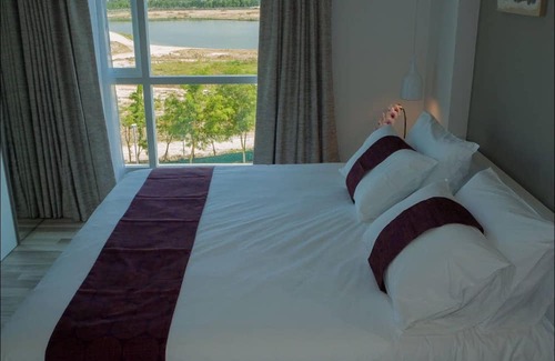 Su Thep Condo | FULLY FURNISHED TOP FLOOR NEAR THE CITY