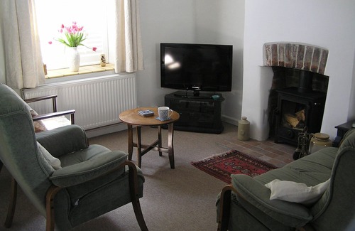 Bridport Cottage | Characterful 18th century cottage in Bridport close to the Jurassic Coast.