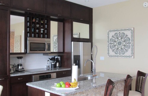 Galveston Condo | Sophisticated 2 Bedroom/2 Bath Diamond Beach Penthouse 5PH3