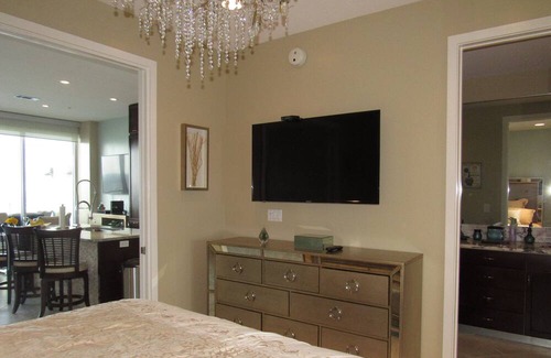 Galveston Condo | Sophisticated 2 Bedroom/2 Bath Diamond Beach Penthouse 5PH3