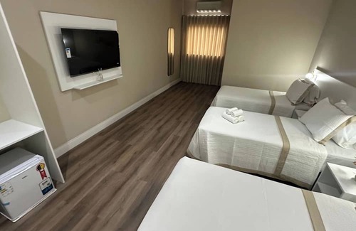 Val-de-Caes Hotel | Amazon Park Hotel