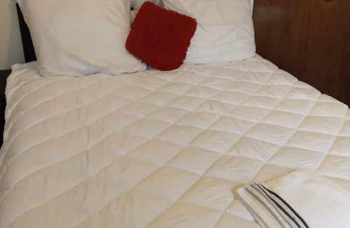 Greater Johannesburg Metropolitan Area House | JM TOURS & SAFARIS GUESTHOUSE