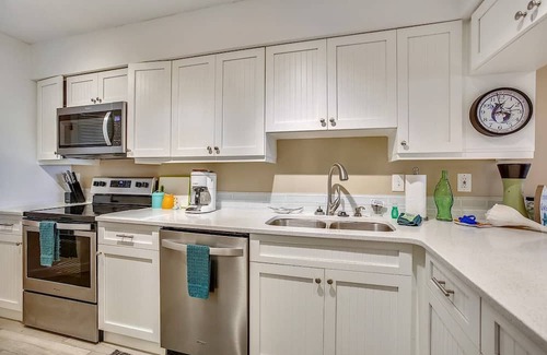 Butler Beach Condo | Beachfront Bliss: St. Augustine Escape