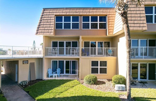 Crescent Beach Condo | Beachfront Gem: Serene 2BD Haven With Pool & Views
