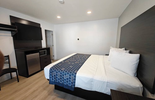 Chandler Hotel | Casa Blanca Inn and Suites