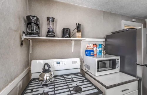 Vollintine-Evergreen House | Garland Haven Hideaway Unit B