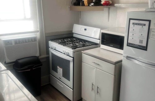Vollintine-Evergreen House | Garland Haven Hideaway Unit B