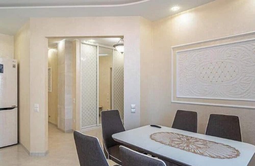 Pervomaysky District Apartment | Modern apartment with spacious kitchen