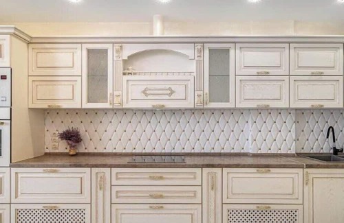 Pervomaysky District Apartment | Modern apartment with spacious kitchen