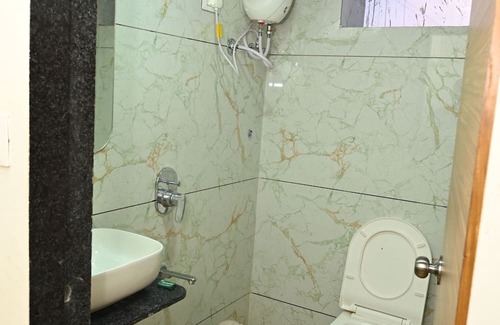 Bhat Hotel | Hotel Daily Stay