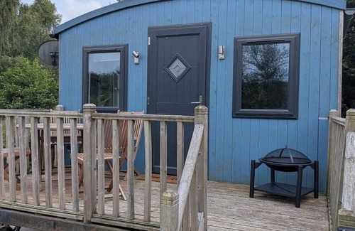 Kingswood Cabin | Tranquil Cabin Retreat in Welshpool