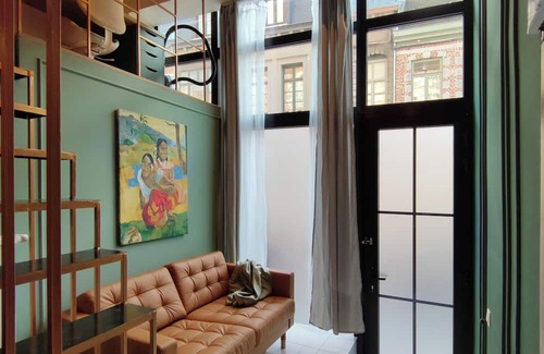 Mons Apartment | me more studio
