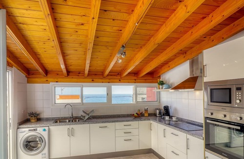Garachico House | Spacious Terrace House w Ocean View 100m to the Beach