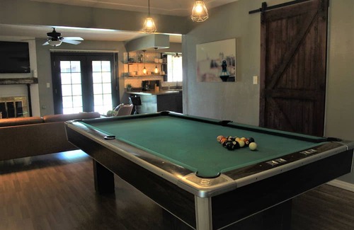 Northeast El Paso House | El Chuco Home W Pool Pool Table 15 min Downtown