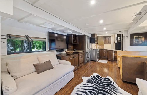 Austin Villa | 7744 Ranch Entire Resort