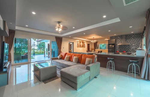 Koh Kaew Villa | Relaxing Huge Seaview Pool Table V181