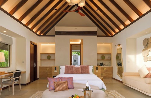 Lhaviyani Atoll Resort | Meyyafushi Maldives